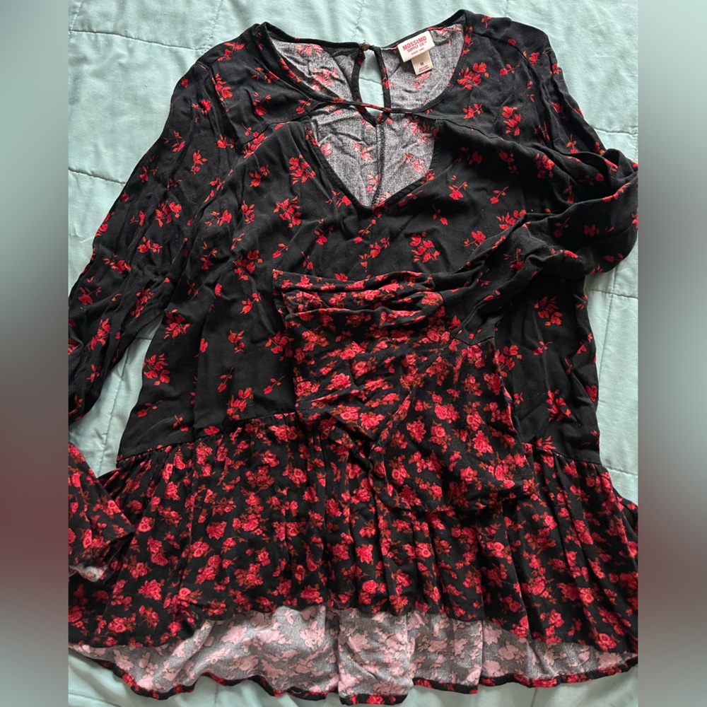 Bell sleeve shirt